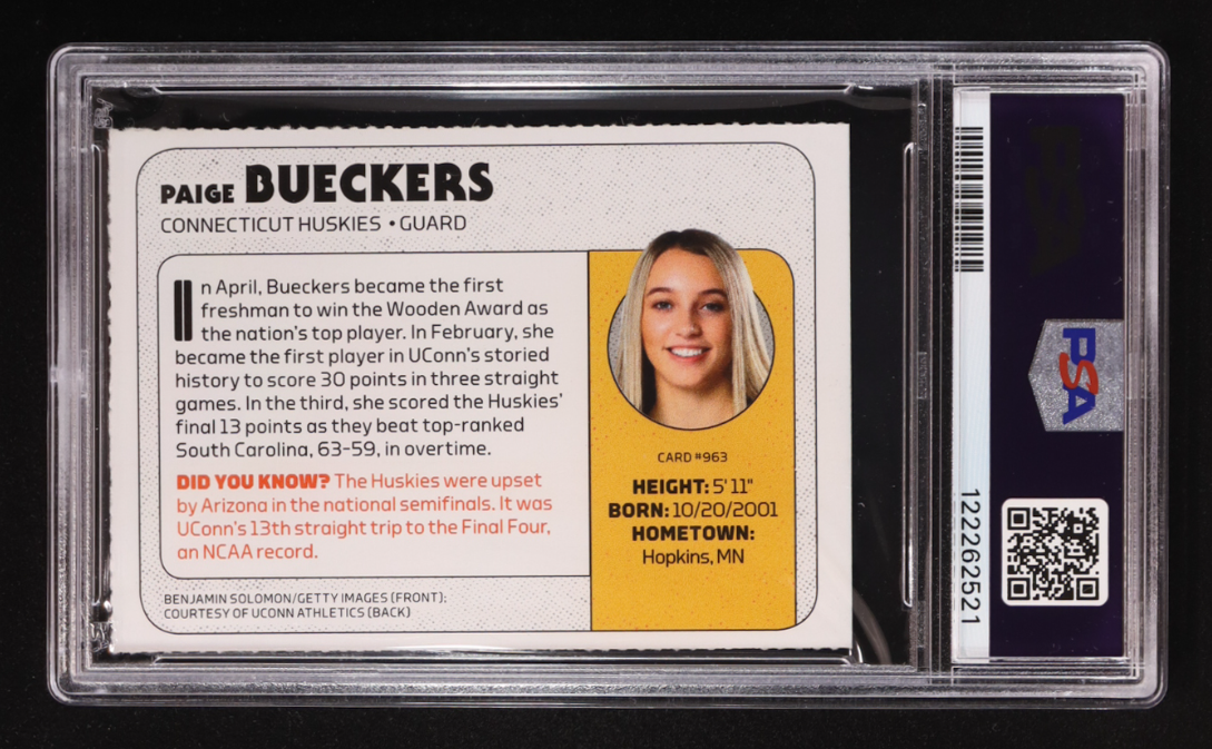 Paige Bueckers Signed 2021 Sports Illustrated For Kids #963 RC PSA Autograph 10