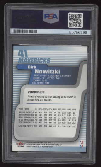 2003-04 Fleer Focus Dirk Nowitzki #41 PSA/DNA Certified Autograph